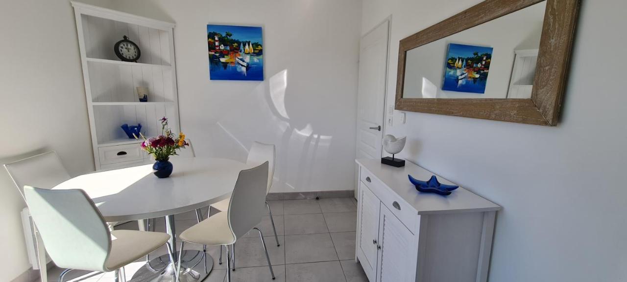 Appartement Devant La Plage Avec Piscine Concarneau Exterior photo